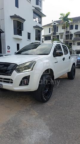 2018 Isuzu D-MAX 3.0 STANDARD 4X4 FACELIFT (A) - 4