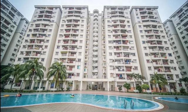 Pandan Court 1