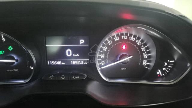 2014 Peugeot 208 1.6 VTi ALLURE (A) - 4