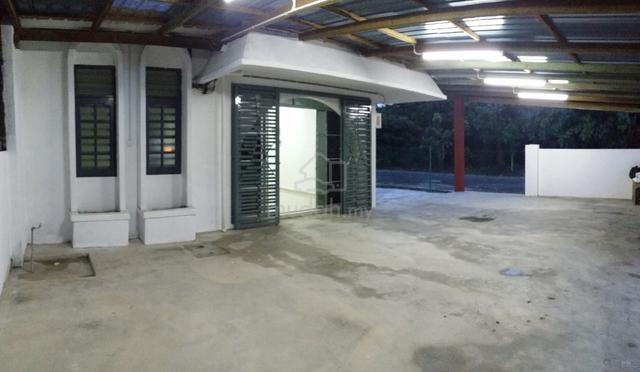 Rumah Teres 1 Tingkat Corner Lot untuk disewa - Taman Mawar, Kemaman 1