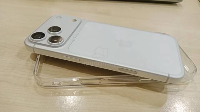 Apple iPhone 17 Pro Max 512 GB - photo 3 of 3