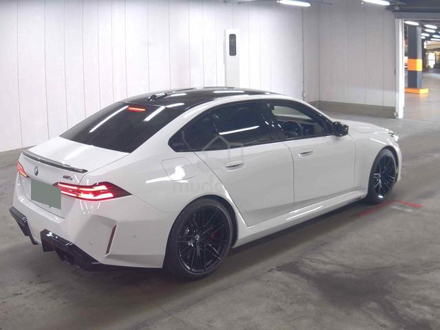 2025 BMW M5 4.4L Vo Biturbo - 4
