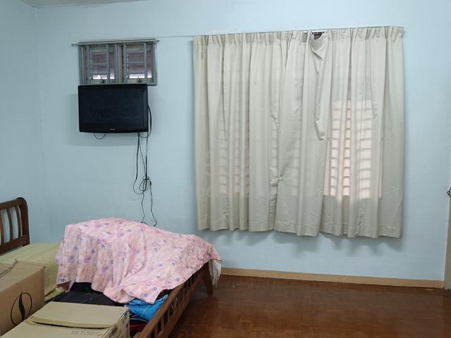 Free hold 1