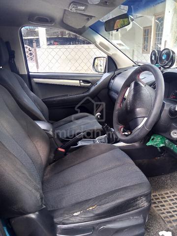2014 Isuzu D-MAX 2.5 4X2 MY2013 (M) - 4