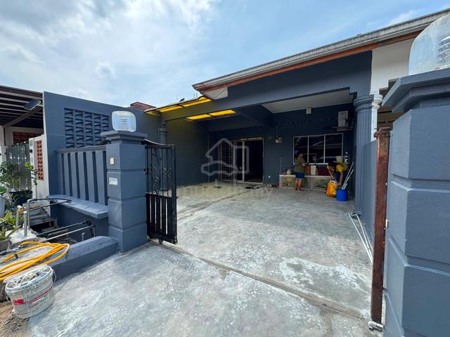 Pasir Gudang Single Storey Renovated House for Rent‼️ 1