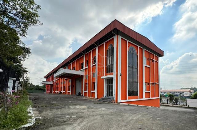 Jalan temenggong 3 Storey Multiple Factory Light Industry For rent 1