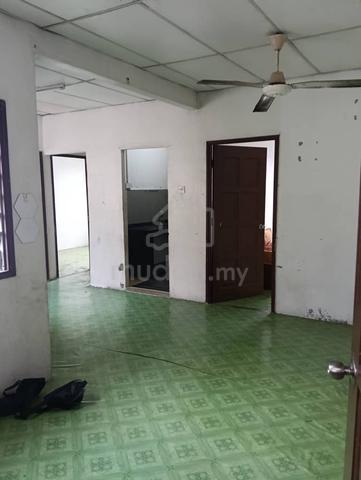 Palma Apartment (Bandar Country Homes) 1