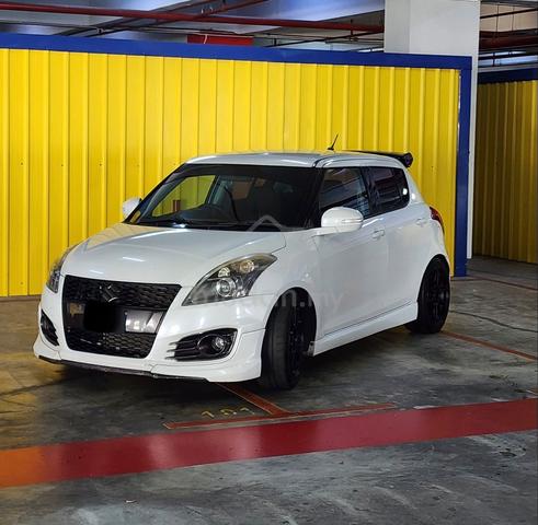 2015 Suzuki SWIFT 1.6 SPORT (M) - 1