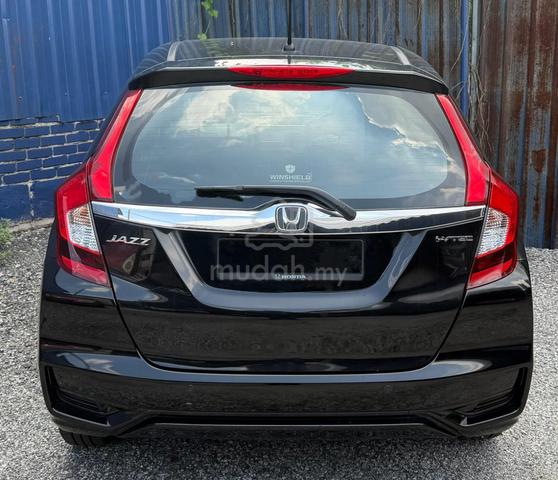 2018 Honda JAZZ 1.5 E (A) PUSH START KEY LESS - 2