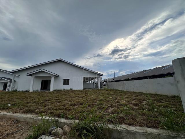 Corner Rumah Baru Setingkat Mahsan Bahau Serting  (Tanah Besar Corner) 1