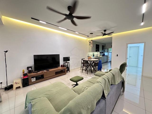 Garland Residence 2, Kota Emerald 1