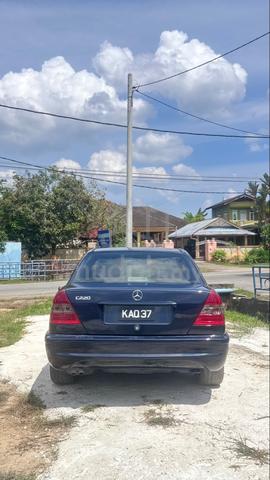 1995 Mercedes Benz 220C 2.2 W124 (A) - 4