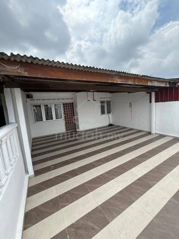 Taman Dahlia, Tampoi, Johor Bahru, Single Storey Low Cost 20x52 1