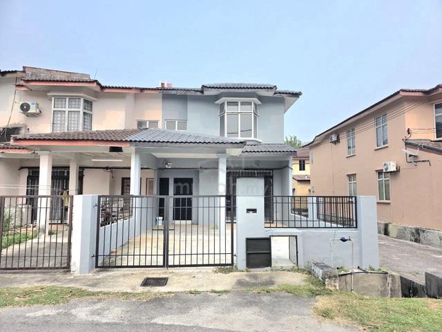 (FACING PLAYGROUND) 2 Storey Terrace Taman Dahlia, Salak Tinggi Sepang 1