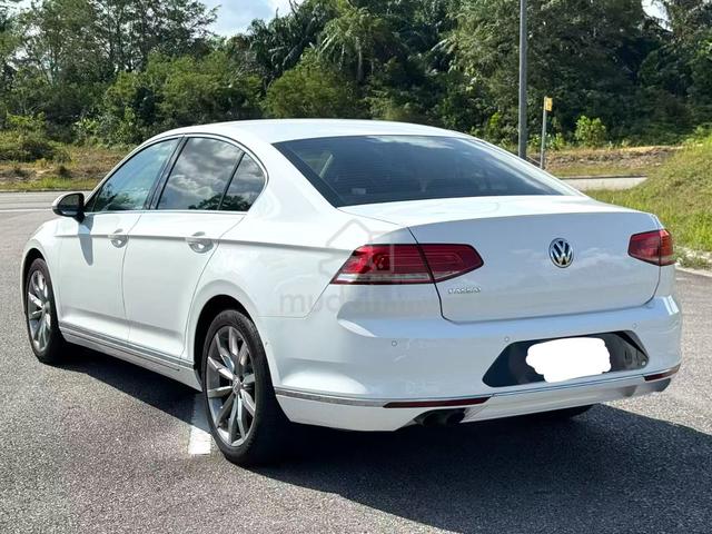 2017 Volkswagen PASSAT 1.8 TSI (A) - 2