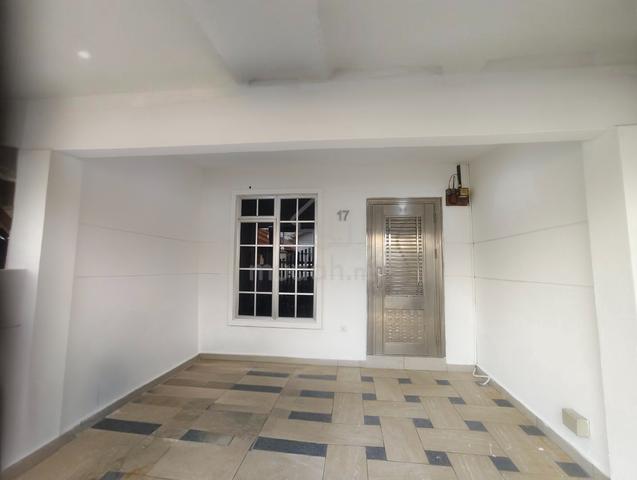 Double Storey House - Sesuai Duduk / Pelaburan 1