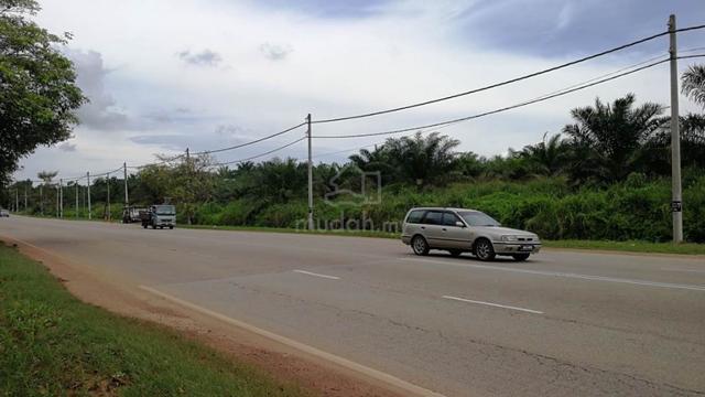18acres Land Mainroad Frontage Jalan Labis Yong Peng Batu Pahat 1