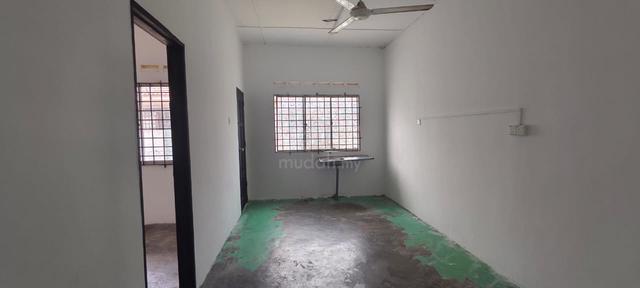 Single Storey House Kota Masai 1
