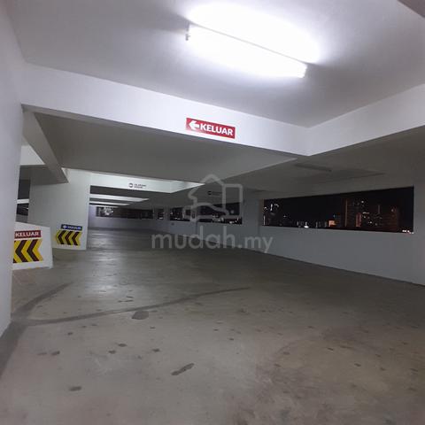 E Residence (Jelutong) 1