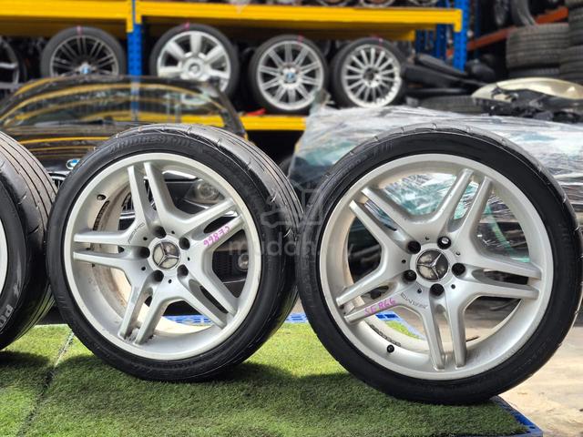Mercedes Benz W211 E55 AMG 18" Staggered Rim - photo 2 of 6