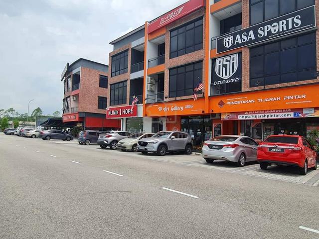 Gelang Patah 68 Avenue Pusat Komersial Suria 3 Storey Shoplot Tenanted 5