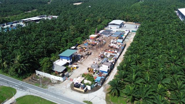 Cheap!!! Cheap!!! Jenjarom 3 acres agri land zoned light industry 2