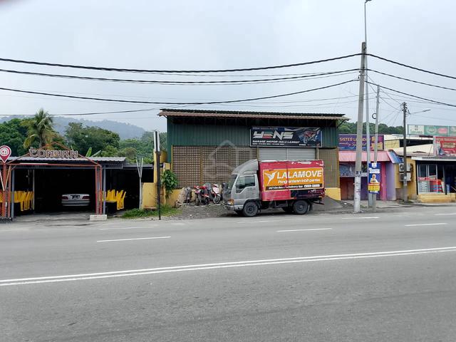 Hulu Langat, Pekan Nanding, Selangor. 1