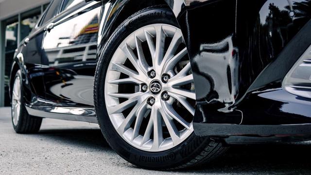 Toyota CAMRY V 2.5L FL S.RIM L.SEAT K.ENTRY 2019 - 5