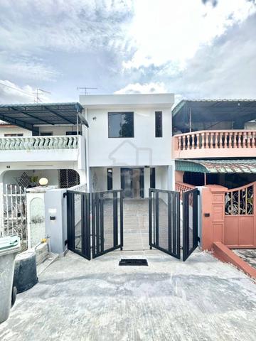 Double Storey Low Cost @ 66 Jalan Cenderai 8, Taman Megah Ria, Masai 1