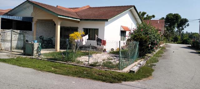 Rumah tepi bertanah lebih di Jalan KSU 2, Taman Kuala Selangor Utama 2
