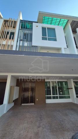 For Rent 3 Storey Superlink @ Cassia Garden Residence, Cyberjaya 1