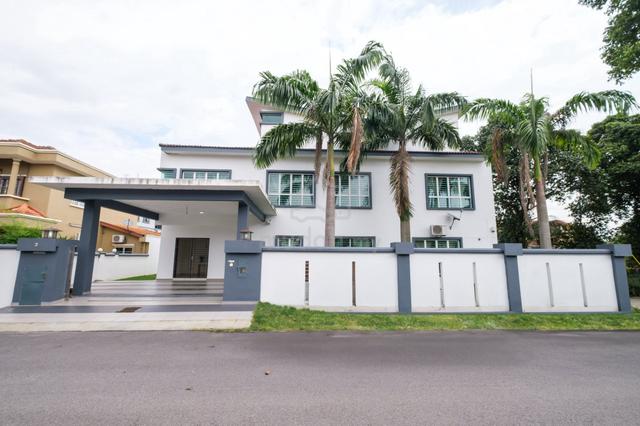 Zero Lot Bungalow at Klang 1