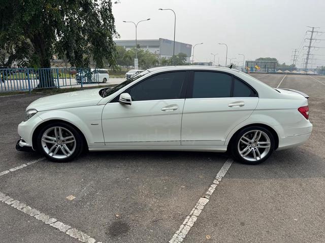 2011 Mercedes Benz C-CLASS 1.8 250 CGI BLUEEFCY - 4