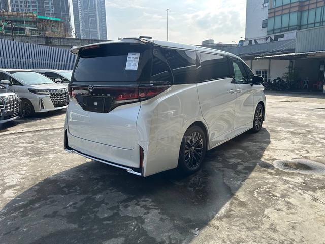 2024 Toyota VELLFIRE 2.4 Z PREMIER BLACK INTERIOR - 2