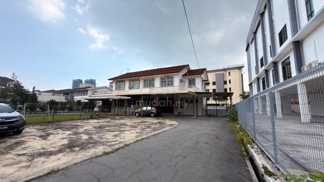 2 storey Semidetached timber flooring 9632 sq ft big compound 4 sale 1