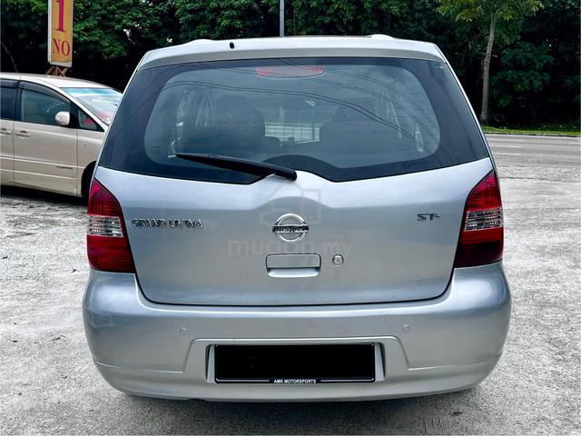 2011 Nissan GRAND LIVINA 1.6 (A) - 2