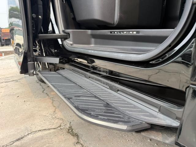 2025 Toyota VELLFIRE 2.4 Z PREMIER JBL BLACK SEAT - 4