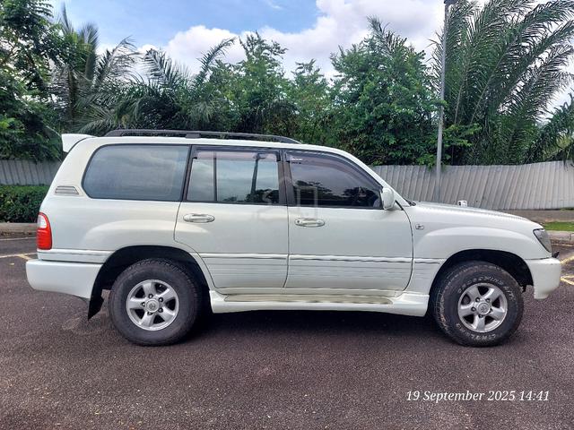 2000 Toyota LANDCRUISER 4.2 VX HDJ101K (A) - 4