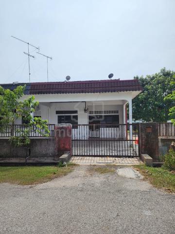 Single Storey Terrace End Lot (With Land) Tongkang Pechah Batu Pahat 1