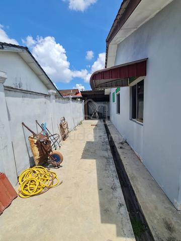RUMAH SEMI D BERJAYA PERMAI KUANTAN Untuk Dijual 5
