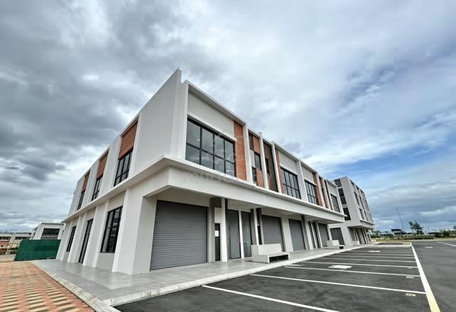 Face Mainroad Sela 2 Storey Shoplot Rent RM5000 ONLY 1