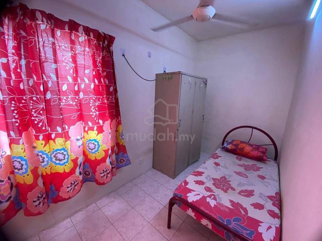 Bilik Lelaki Flat Harmoni Bandar Teknologi Kajang B 1