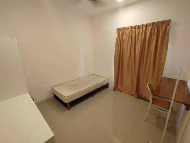 Fully Furnish Single Room (Balcony) Sensory Southville 1