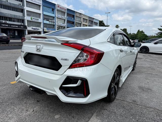 2017 Honda CIVIC 1.5 TC-PREMIUM (A) Bodykit! - 4
