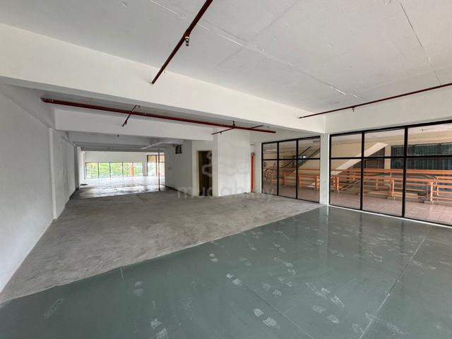 Eden Parade 2000sqft 1st Floor Office space Batu Ferringhi 1