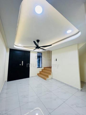 FULL LOAN🔥Double Storey Bandar Baru Permas Jaya for Sale 1