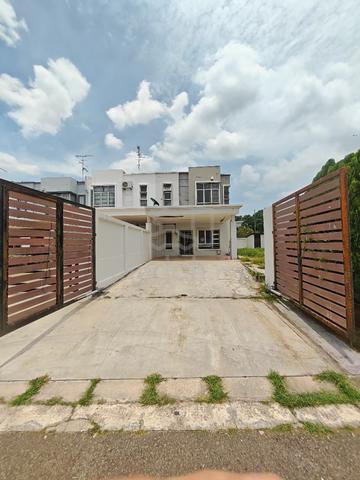 Big Land corner house with gated community 1