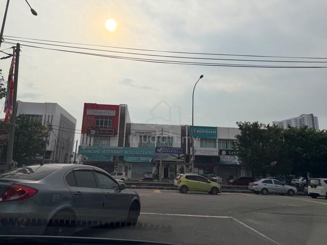 Best Deal! Ground floor lembah permai corner lot, move in anytime 1