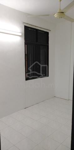 Room for rent at Pangsapuri Desa Permai Indah 1