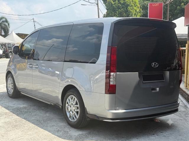 2023 Hyundai STARIA 2.2 LITE MY21 (A) LOAN KEDAI - 2